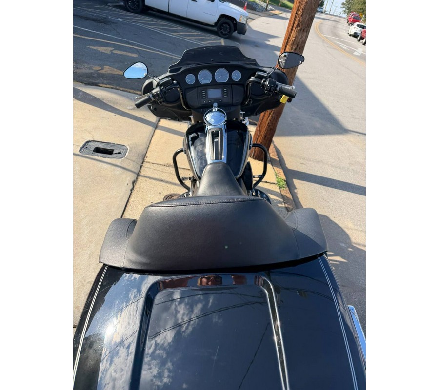 2014 Harley-Davidson Electra Glide ULT CLSC FLHTCU