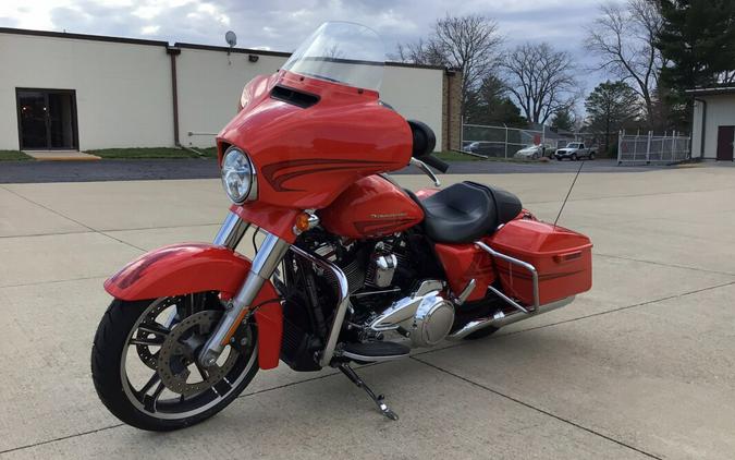 FLHXS 2017 Street Glide® Special