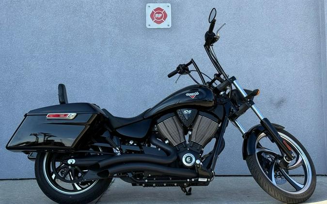 2015 Victory Motorcycles Vegas 8-Ball Gloss Black
