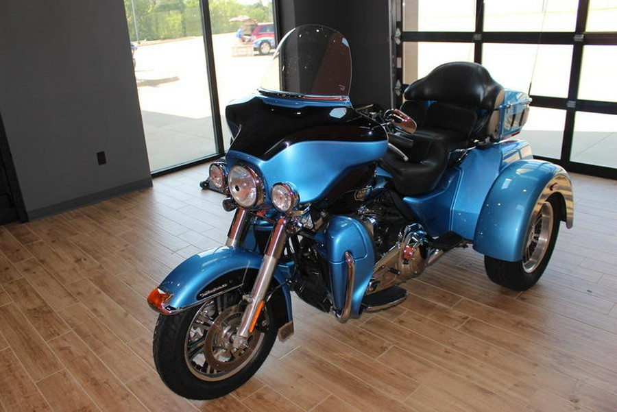 2011 Harley-Davidson® FLHTCUTG - Tri Glide® Ultra Classic®