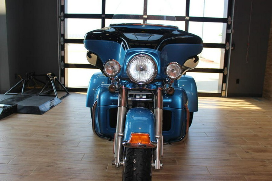 2011 Harley-Davidson® FLHTCUTG - Tri Glide® Ultra Classic®