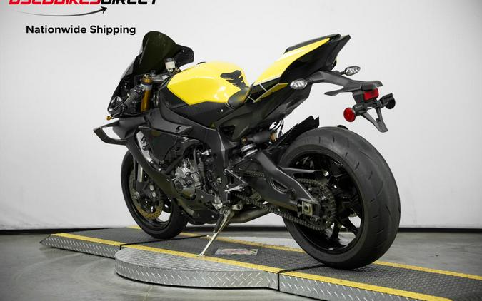 2015 Yamaha YZF-R1 - $12,999.00