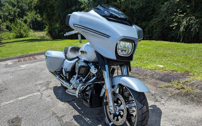 2025 Harley-Davidson® FLHX - Street Glide®