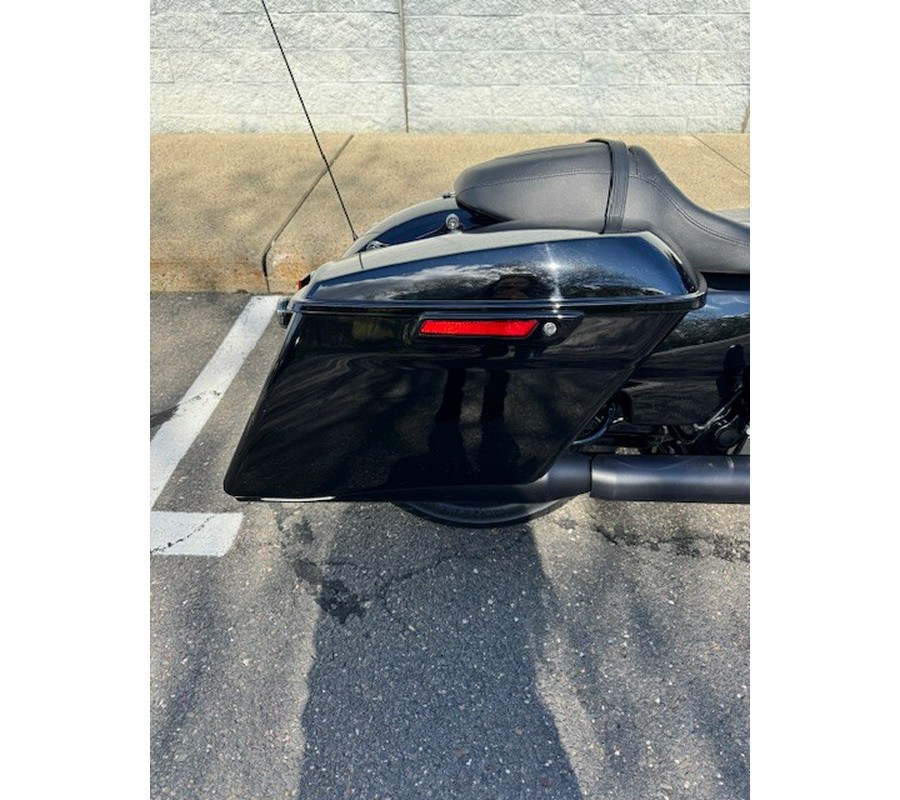 2018 FLHXS Street Glide® Special