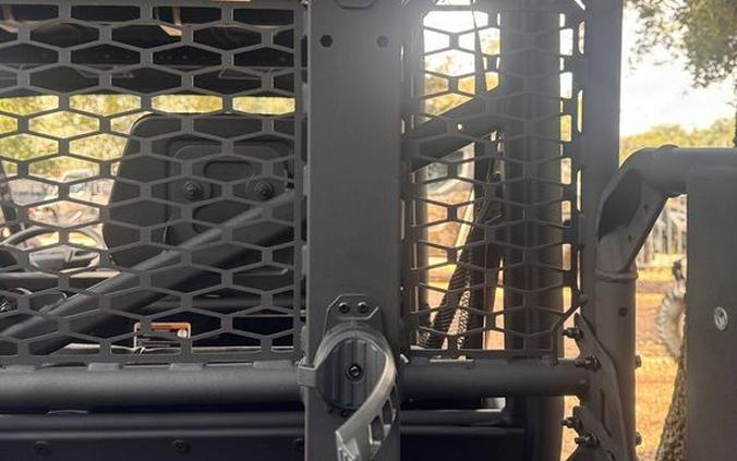 2027 Can-Am® Defender XU MAX XT HD10