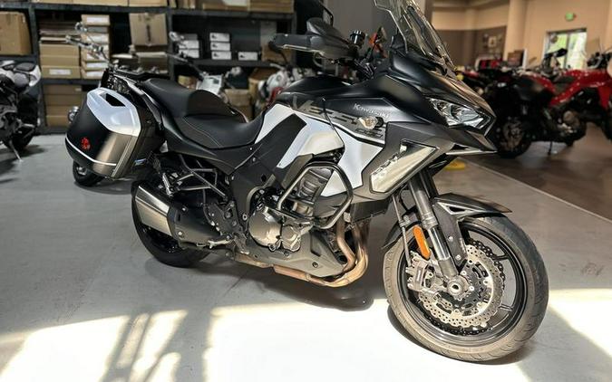 2019 Kawasaki Versys® 1000 SE LT+