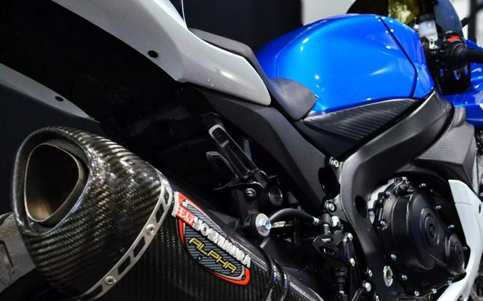 2025 Suzuki GSX-R600 Pearl Brilliant White / Metallic Matte Stellar Blue