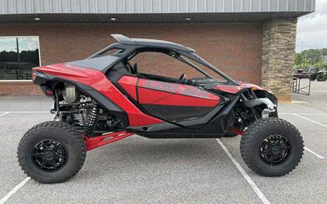 2024 Can-Am Maverick R
