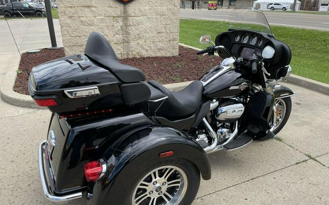 2023 Harley-Davidson® FLHTCUTG - Tri Glide® Ultra