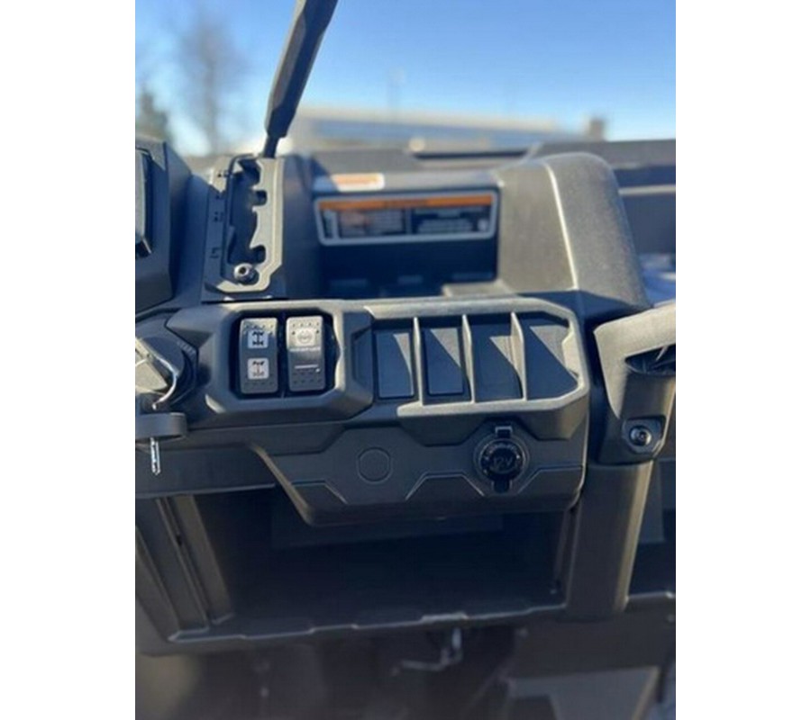 2026 Can-Am Defender HD7