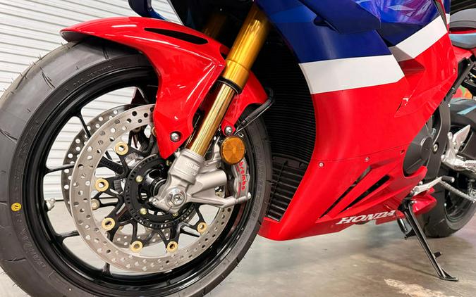 2026 Honda® CBR1000RR-R Fireblade SP