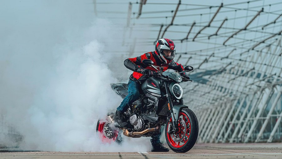 2024 DUCATI MONSTER PLUS