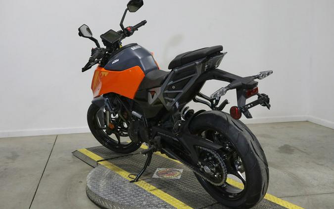 2024 KTM 250 Duke 250