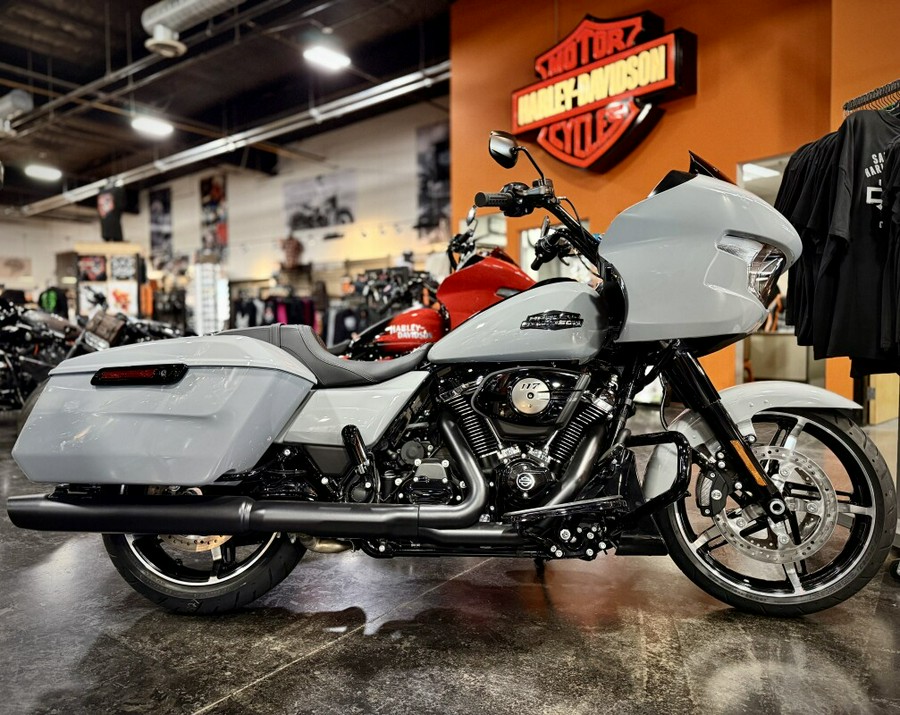 2025 Harley-Davidson® Road Glide® Billiard Gray - Black Finish