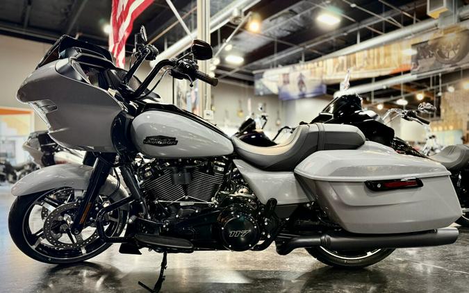 2025 Harley-Davidson® Road Glide® Billiard Gray - Black Finish