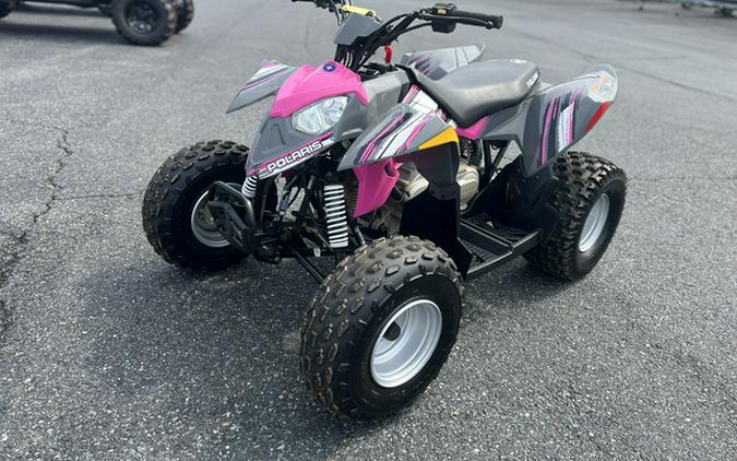 2023 Polaris OUTLAW 110 EFI - AVALANCHE GRAY / LIME
