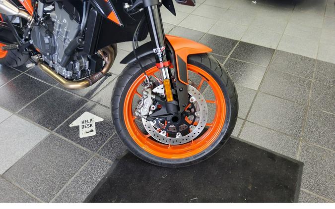 2022 KTM 890 DUKE GP