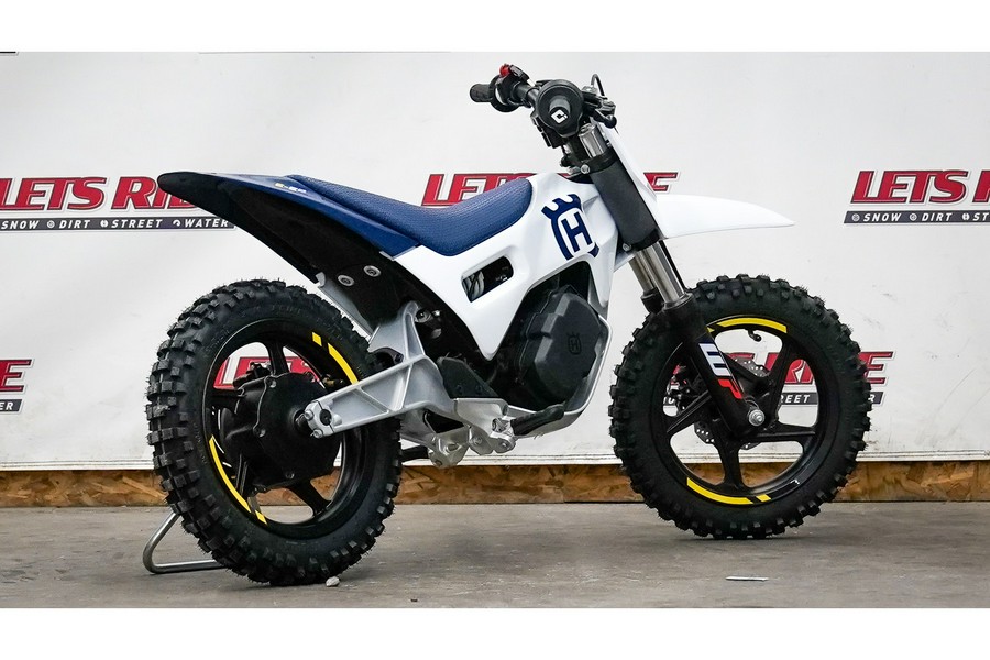 2024 Husqvarna Motorcycles EE 2