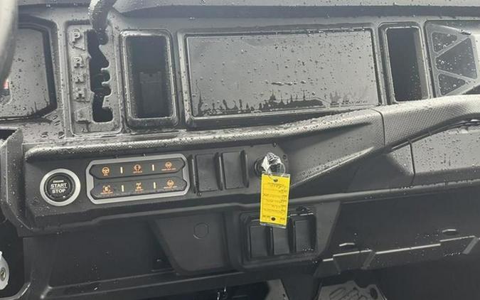 2026 Can-Am Defender MAX X Mr HD11 With Half-Doors