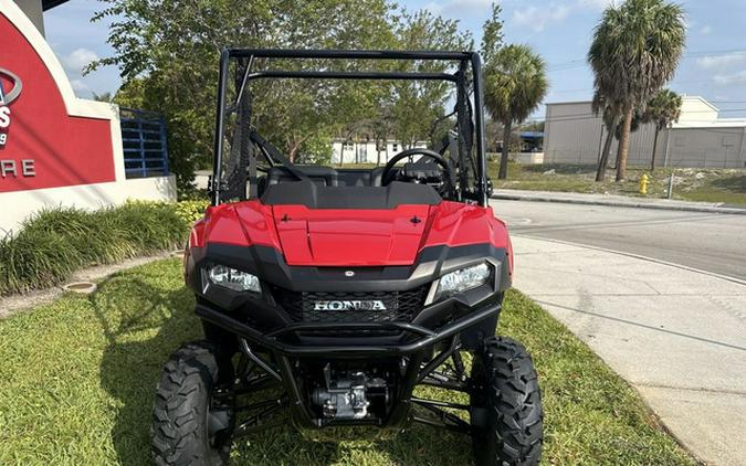 2026 Honda Pioneer 700 Deluxe