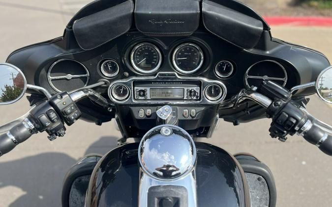2012 Harley-Davidson® FLHTCUTG Tri Glide® Ultra BLACK 856899