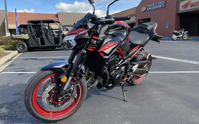 2024 Kawasaki Z900 ABS Candy Persimmon Red/Ebony