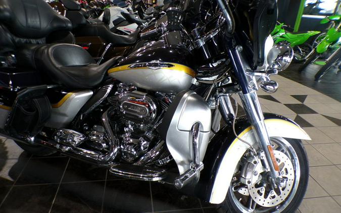 2012 Harley-Davidson® FLHTCUSE7 - CVO™ Ultra Classic® Electra Glide®