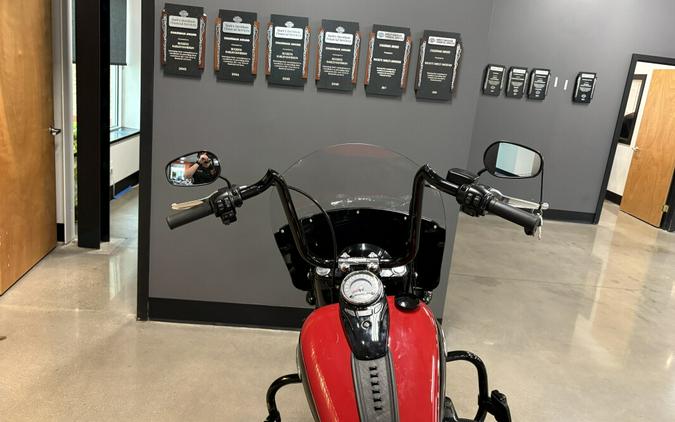 2022 Harley-Davidson® Heritage Classic 114 Redline Red/Vivid Black (Black Finish w/Laced Wheels)