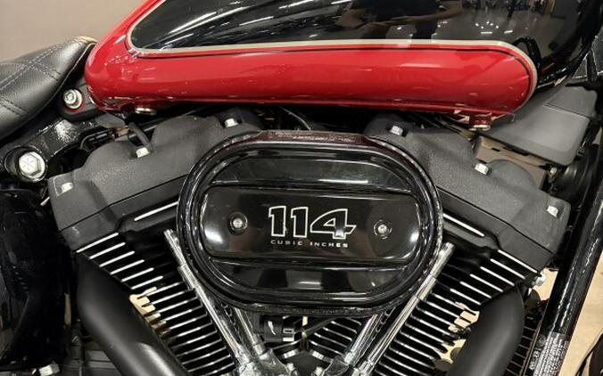 2022 Harley-Davidson® Heritage Classic 114 Redline Red/Vivid Black (Black Finish w/Laced Wheels)