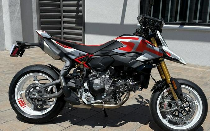 2027 Ducati Hypermotard V2 SP