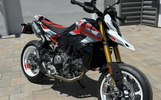 2027 Ducati Hypermotard V2 SP