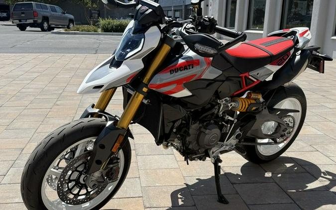 2027 Ducati Hypermotard V2 SP