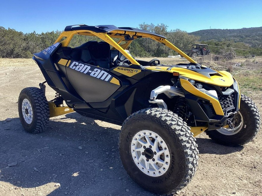 2024 Can-Am™ Maverick R X rs