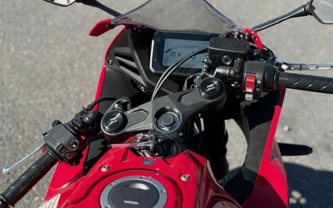 2025 Honda CBR650R E-Clutch