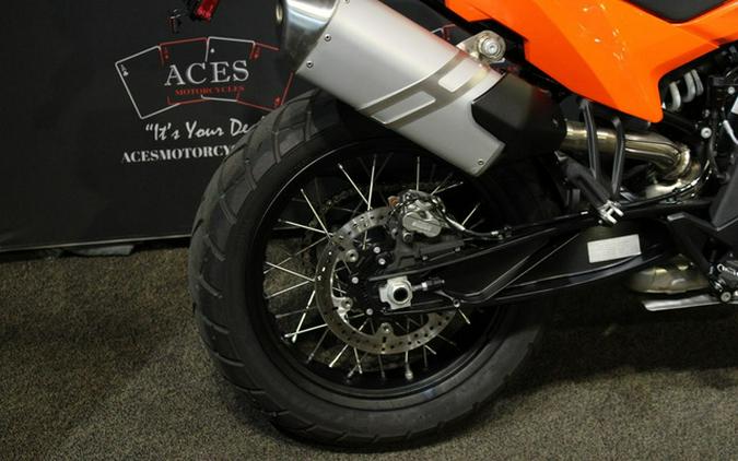 2022 KTM Adventure 890
