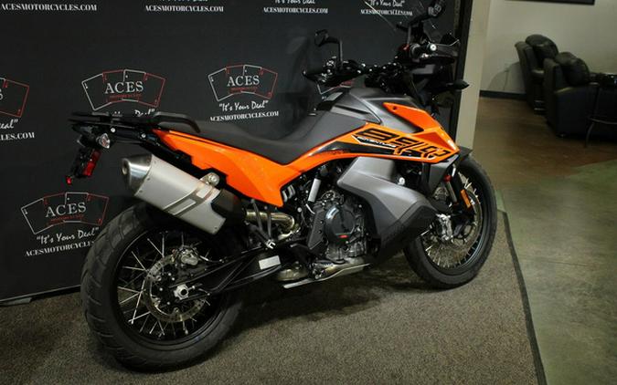 2022 KTM Adventure 890