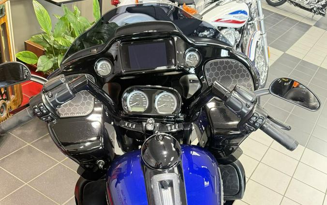 2020 Harley-Davidson® Road Glide® Limited Zephyr Blue/Black Sunglo