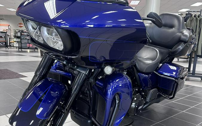 2020 Harley-Davidson® Road Glide® Limited Zephyr Blue/Black Sunglo