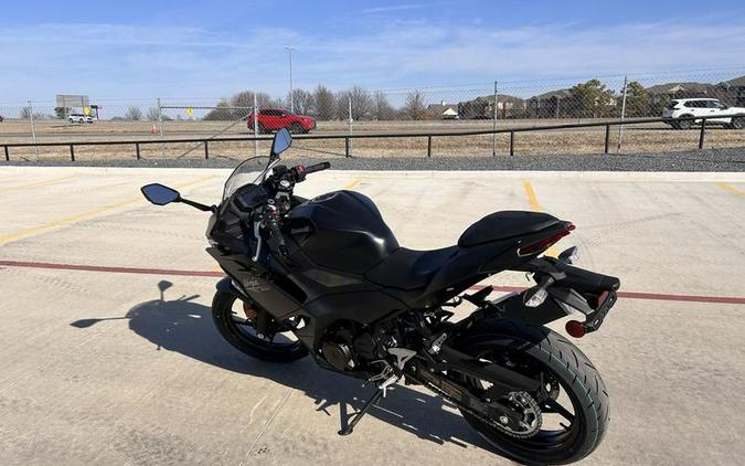 2026 Kawasaki Ninja® 500 ABS Metallic Flat Spark Black