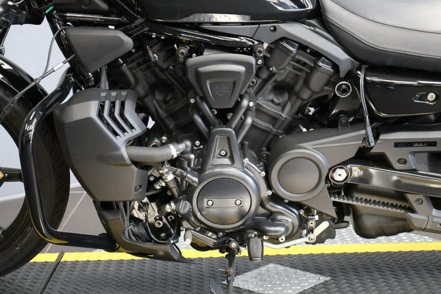 2025 Harley-Davidson® Nightster® RH975