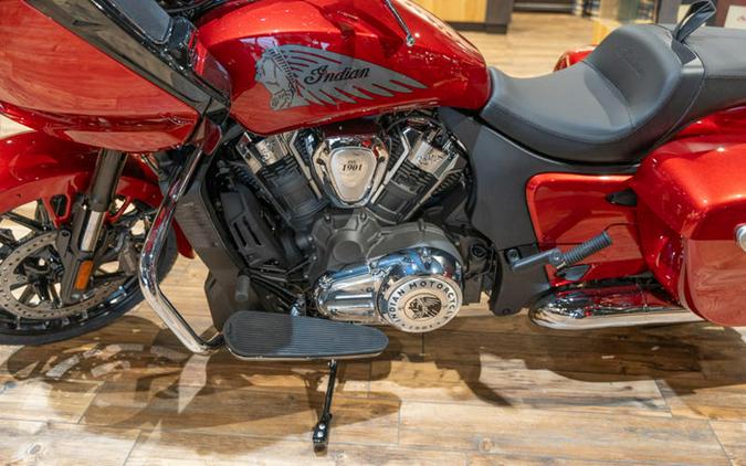 2024 Indian Motorcycle® Challenger® Limited Sunset Red Metallic