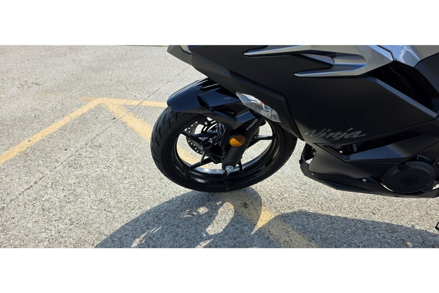 2025 Kawasaki NINJA 500 ABS