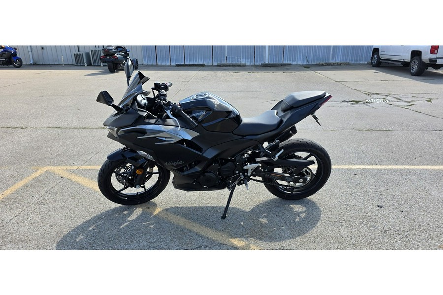 2025 Kawasaki NINJA 500 ABS