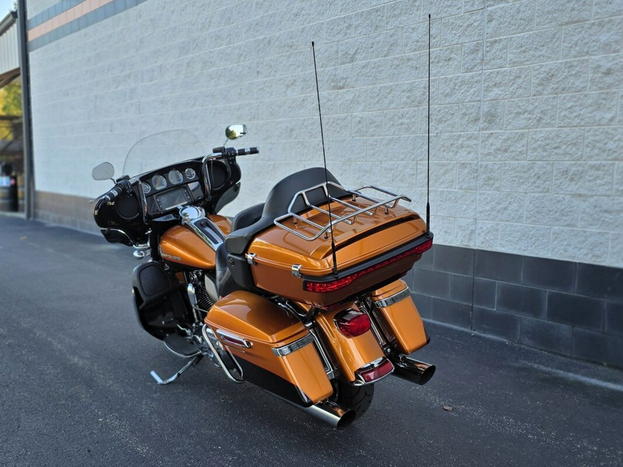 2014 Harley-Davidson® Ultra Limited AMBER WHISKEY/BLACK