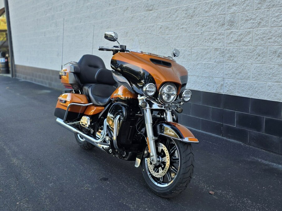 2014 Harley-Davidson® Ultra Limited AMBER WHISKEY/BLACK