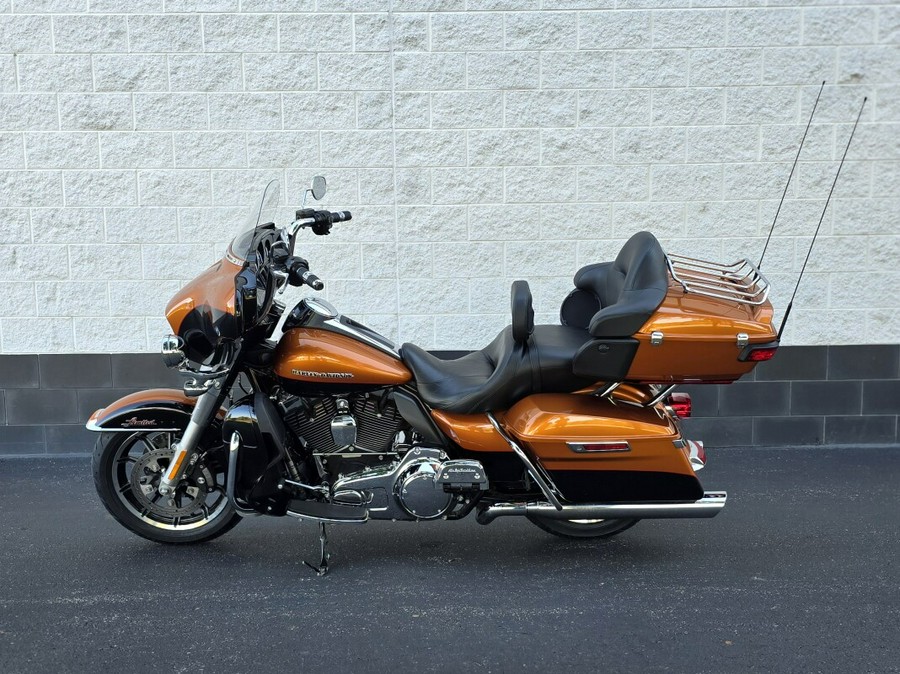 2014 Harley-Davidson® Ultra Limited AMBER WHISKEY/BLACK