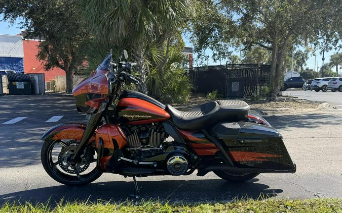 2017 Harley-Davidson CVO Street Glide FLHXSE