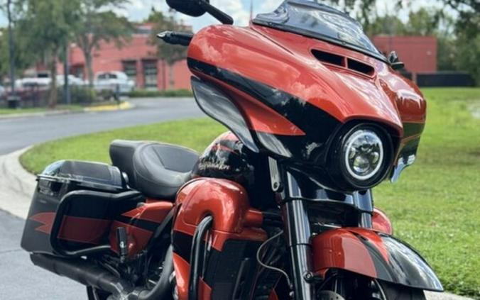 2017 Harley-Davidson CVO Street Glide FLHXSE