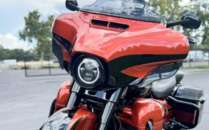 2017 Harley-Davidson CVO Street Glide FLHXSE