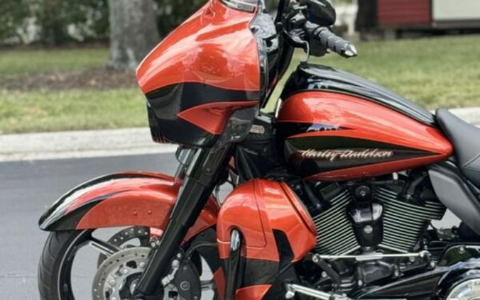 2017 Harley-Davidson CVO Street Glide FLHXSE